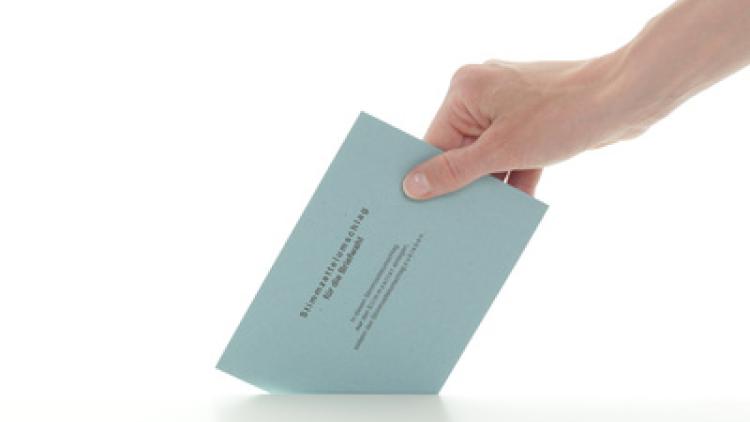 Bundestagswahl mit Stimmzettel